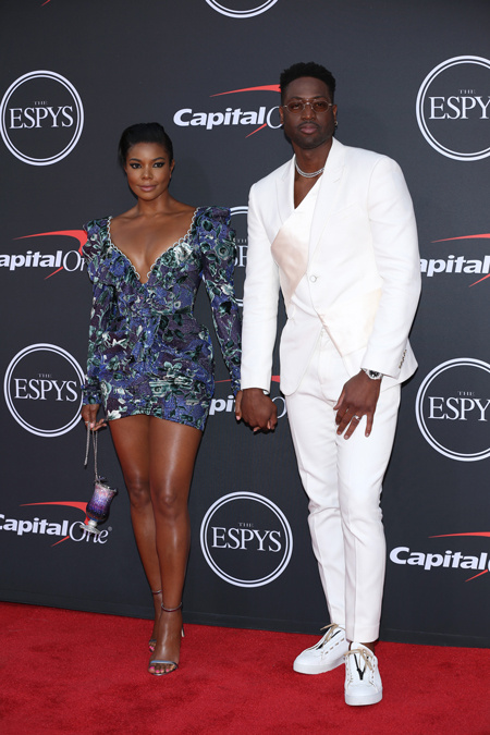 Сандра Баллок, Сиара с мужем и другие на церемонии вручения спортивной премии The ESPYS Звезды,Красная дорожка