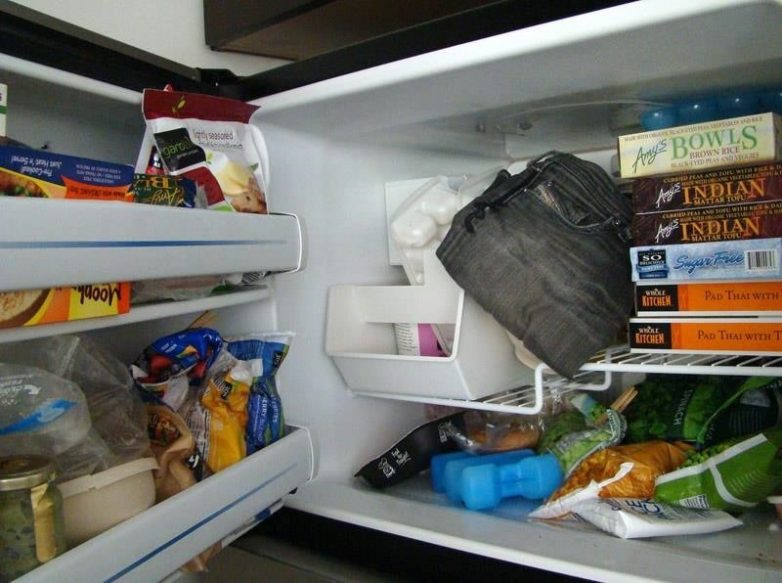 10 случаев, когда вместо стиральной машины поможет холодильник!