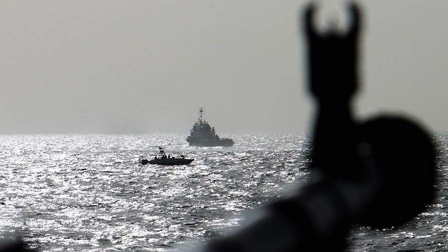 Британские ВМС сообщили об атаках на два торговых судна у берегов Йемена