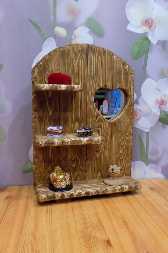 Сделал полочку из дерева в подарок Сделал полочку из дерева в подарок самоделкин