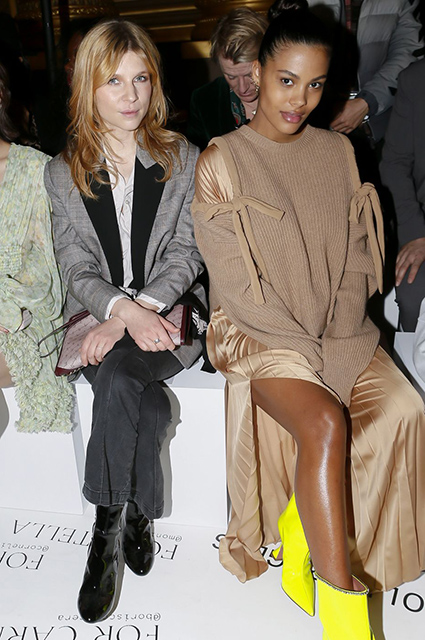 Неделя моды в Париже: Наталья Водянова, Тина Кунаки, Опра Уинфри на показе Stella McCartney осень-зима 20190/2020 Неделя моды в Париже: Наталья Водянова, Тина Кунаки, Опра Уинфри на показе Stella McCartney осень-зима 20190/2020 thereshegrows