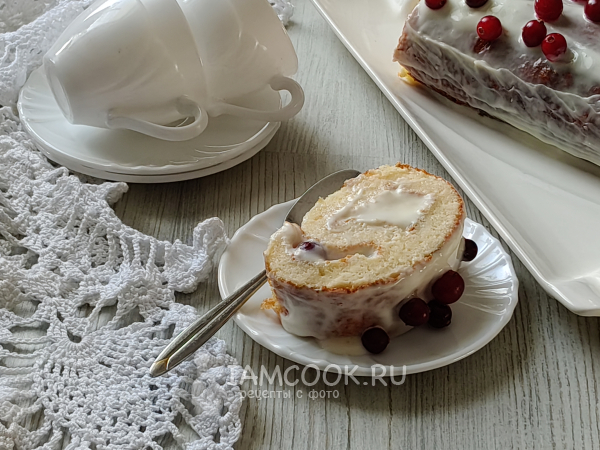 Бисквитный рулет на сметане, рецепт с фото