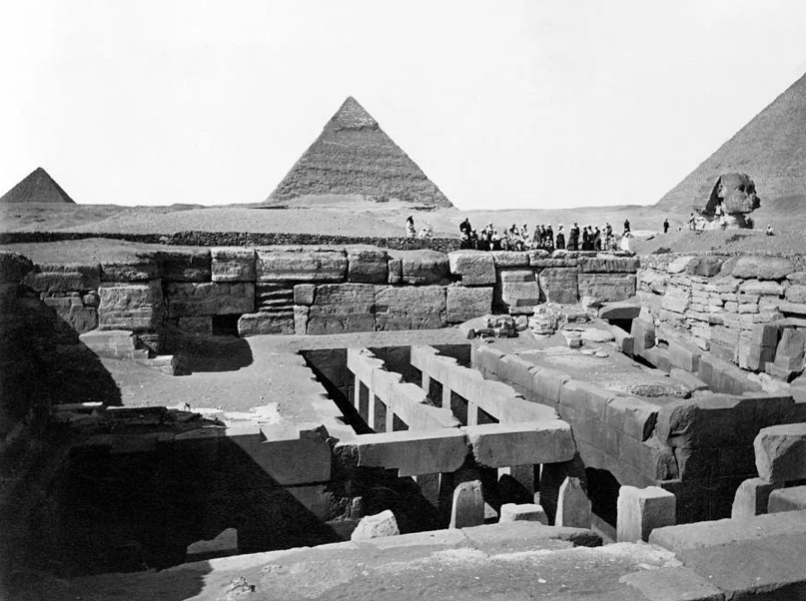Фото взято с сайта: https://fineartamerica.com/featured/egypt-underground-temple-granger.html
