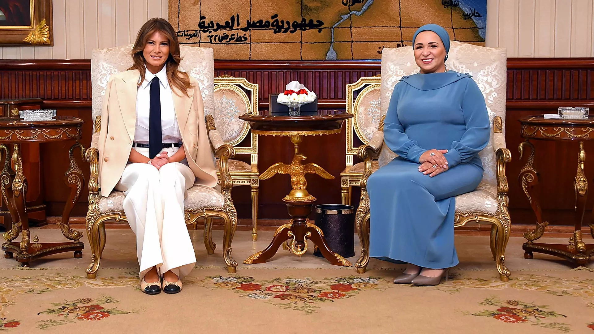 Супруга президента США Меланья Трамп с супругой президента Египта Интисар ас-Сиси в Каире - РИА Новости, 1920, 11.10.2019