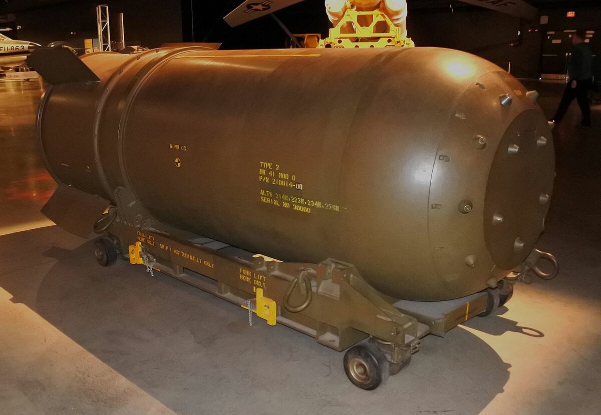 Как США "потеряли" водородные бомбы грозившие испепелить Испанию