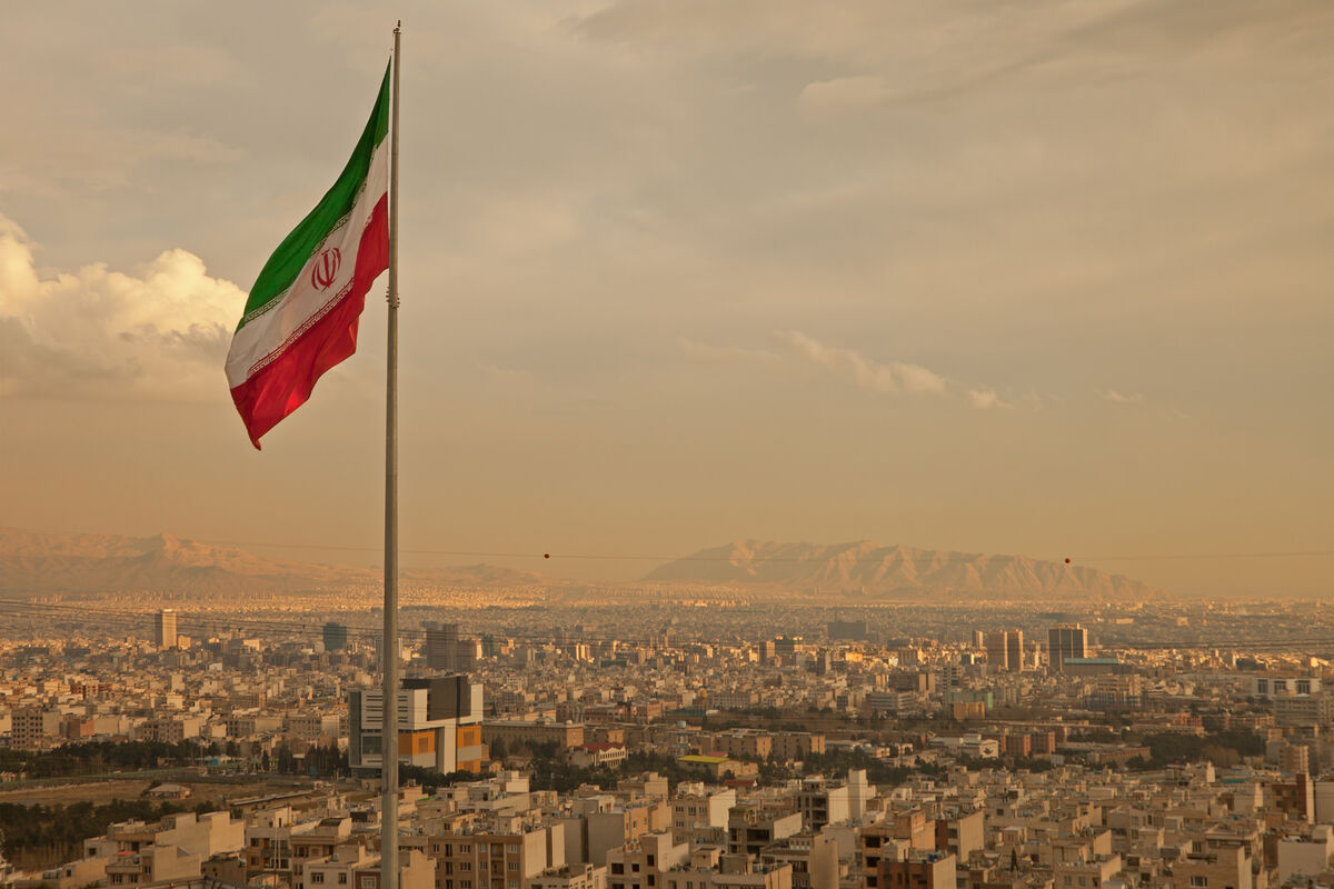 В районе города Исхафан в Иране прозвучали взрывы