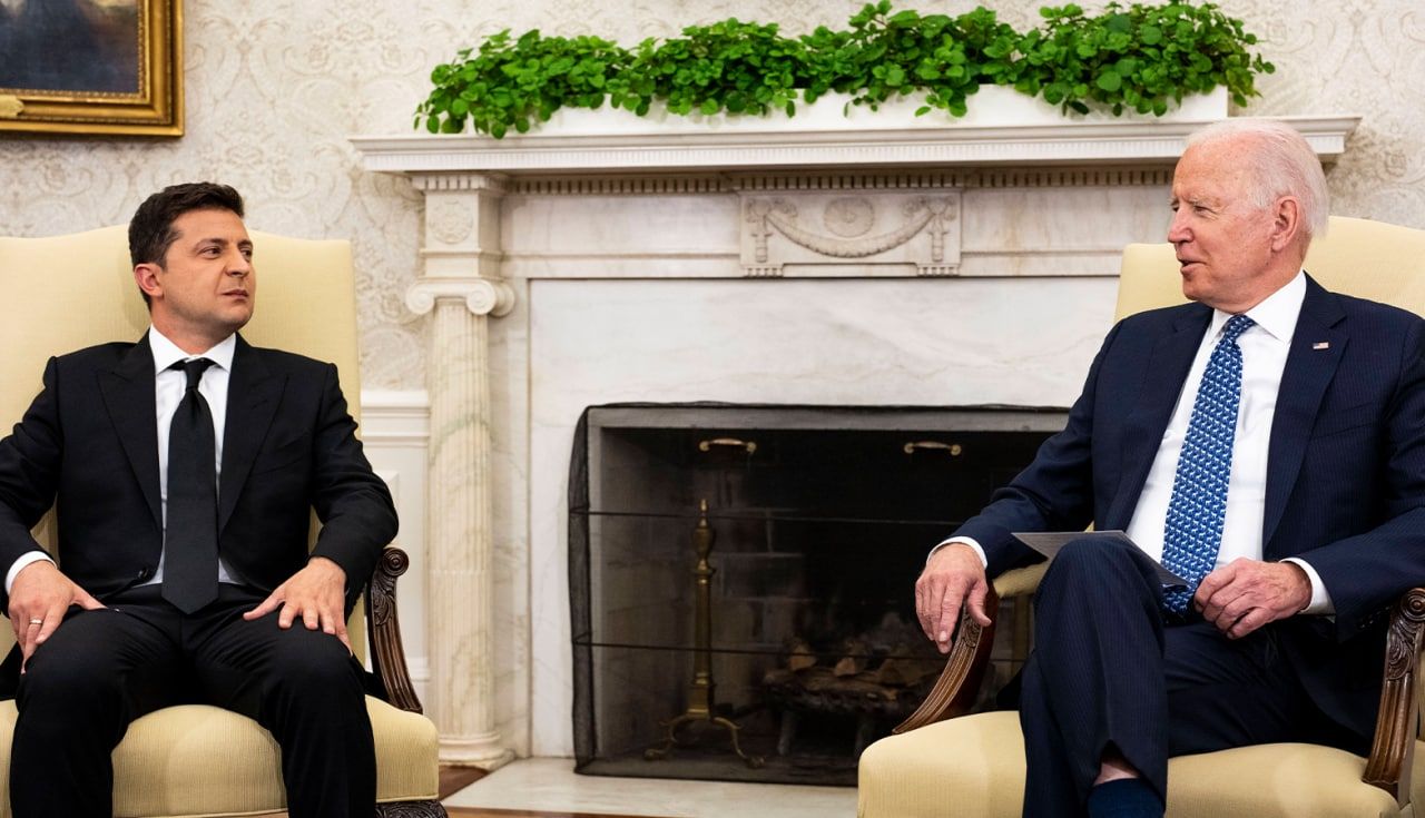 Западу нужен мученик: почему Зеленскому стоит задуматься о своей судьбе Западу нужен мученик: почему Зеленскому стоит задуматься о своей судьбе Украина