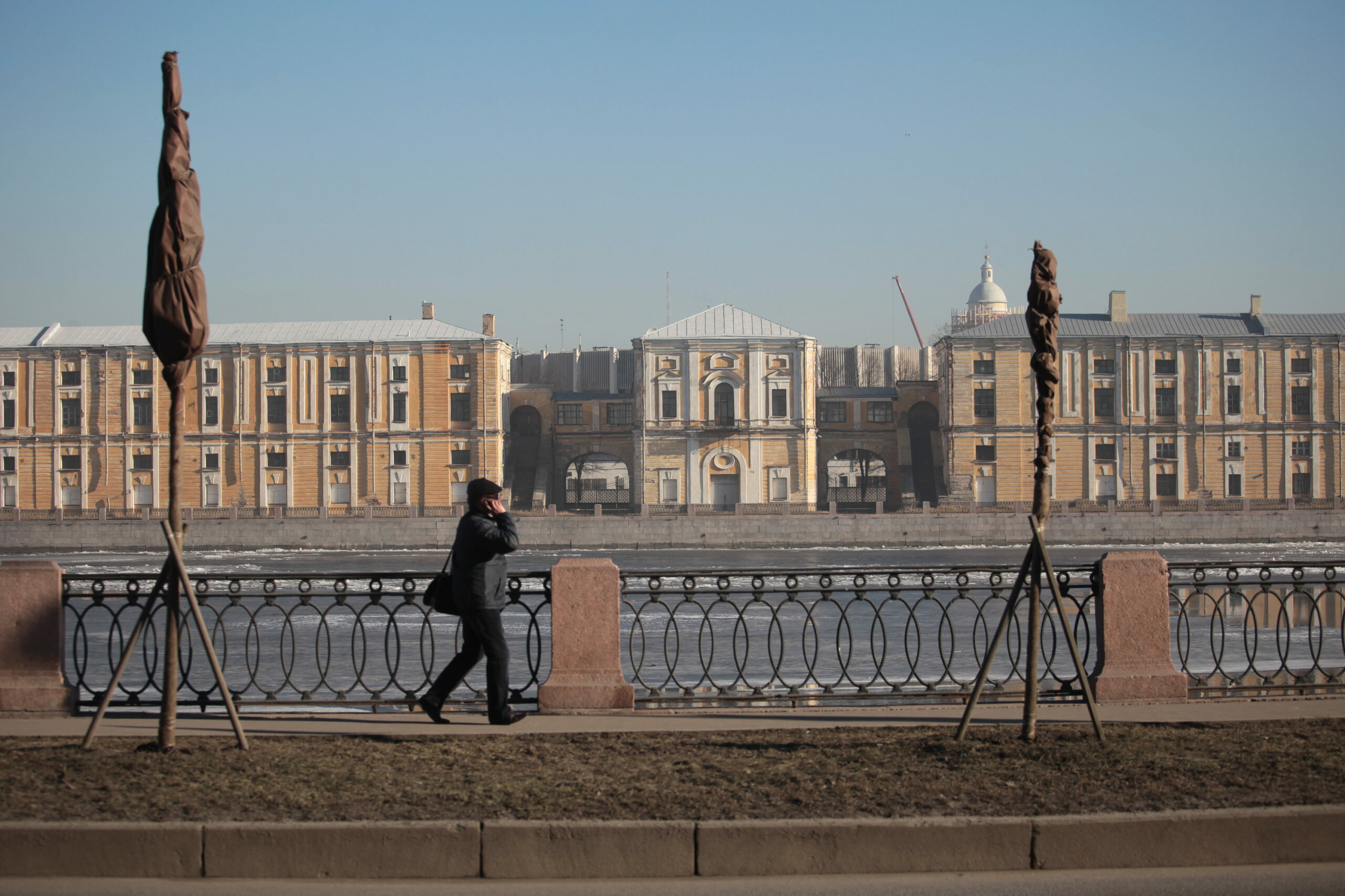 Новости про санкт петербург. Арсенальная набережная, Нева мост. Культура Питера. Новый Питер. Питер март.