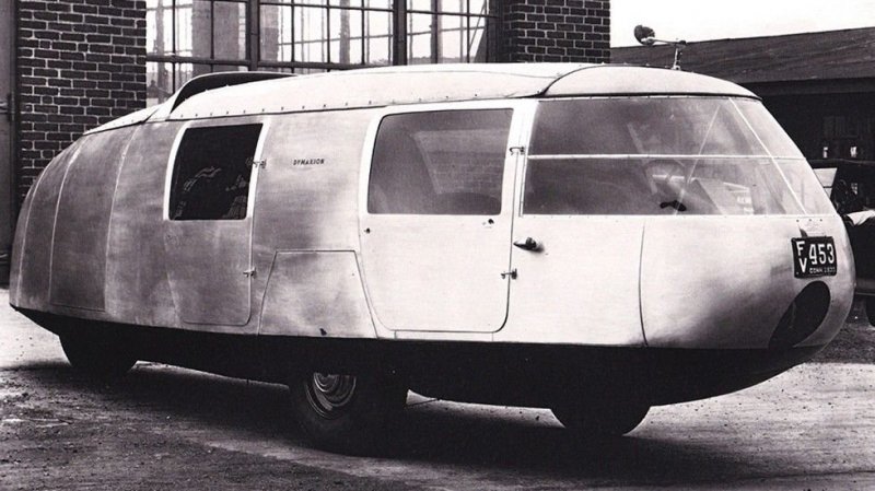Первый образец трехколесного шестиметрового транспортного средства Dymaxion. 1933 год авто, автодизайн, автомобили, дизайн, интересные автомобили, минивэн, ретро авто