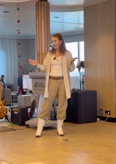 Ксения Собчак и Константин Богомолов, Борис Белоцерковский, Оксана Самойлова и Яна Расковалова проводят время в круизе по Латинской Америке Собчак, СобчакКсения, Ксения, Борис, СамойловаОксана, РасковаловаКсения, участниками, перед, лекцией, РасковаловойКсения, Богомоловым, Богомолов, Оксана, СобчакКонстантин, мужем, Константином, Самойлова, Российские, обувных, RendezVous