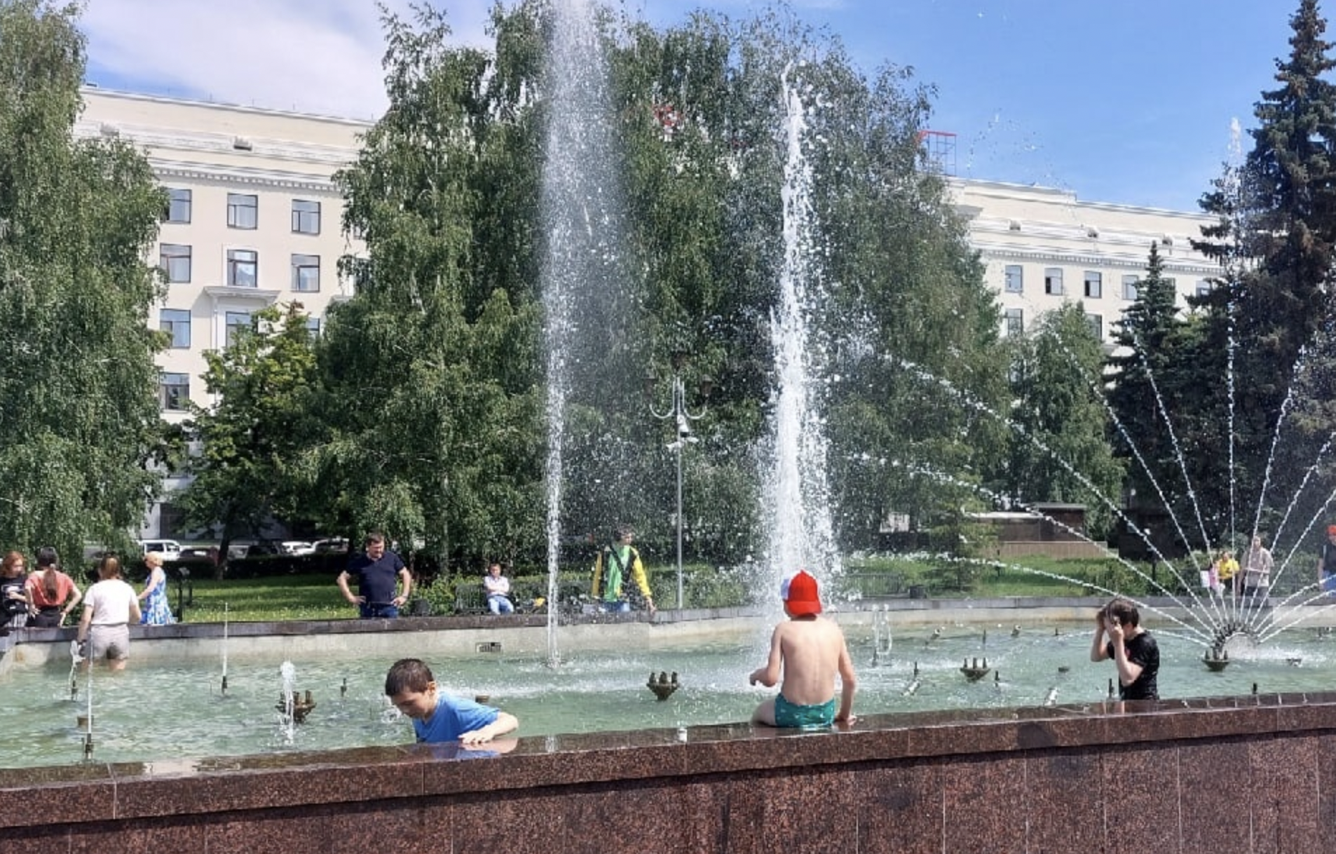 Погода сегодня город челябинск. Жара в Челябинске. Челябинск летом. Фотография лето в Челябинске. Погода в Челябинске.