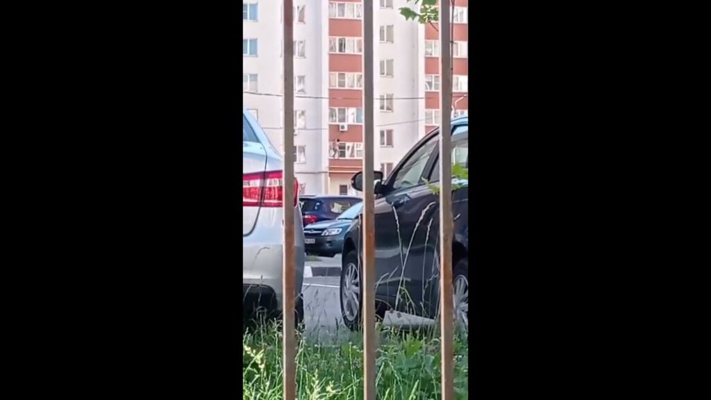 Появилось новое видео с голым мужчиной в Рязани