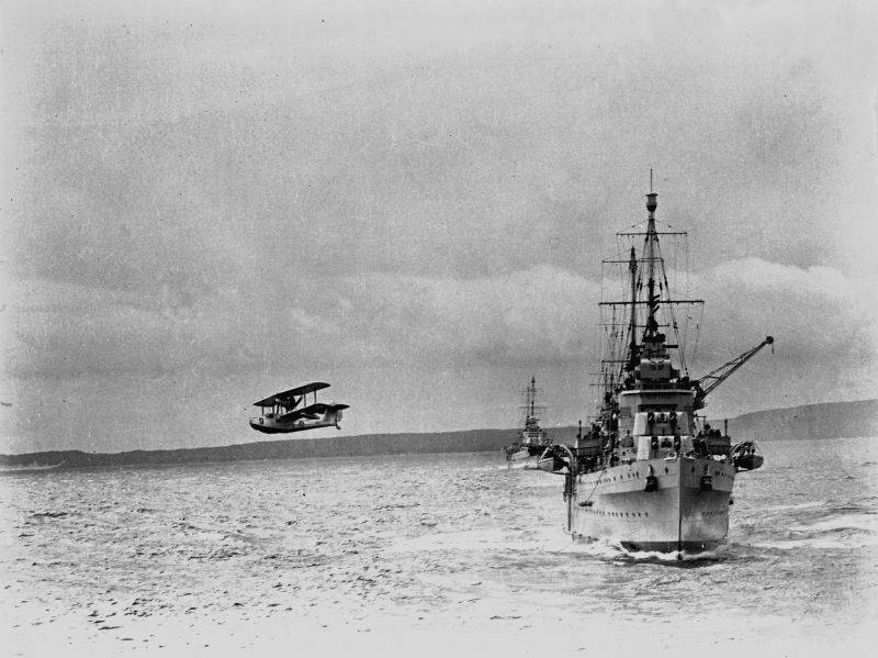 Боевые корабли. Крейсера. Дикие собаки динго вмф