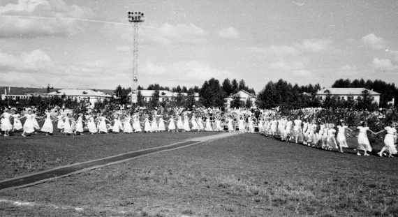 Размах и пульс жизни в глубинке СССР 50-тых , на примере городка Жигулевск Размах и пульс жизни в глубинке СССР 50-тых , на примере городка Жигулевск Война и мир