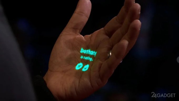 Создано устройство для звонков, проецирующее экран на вашу руку