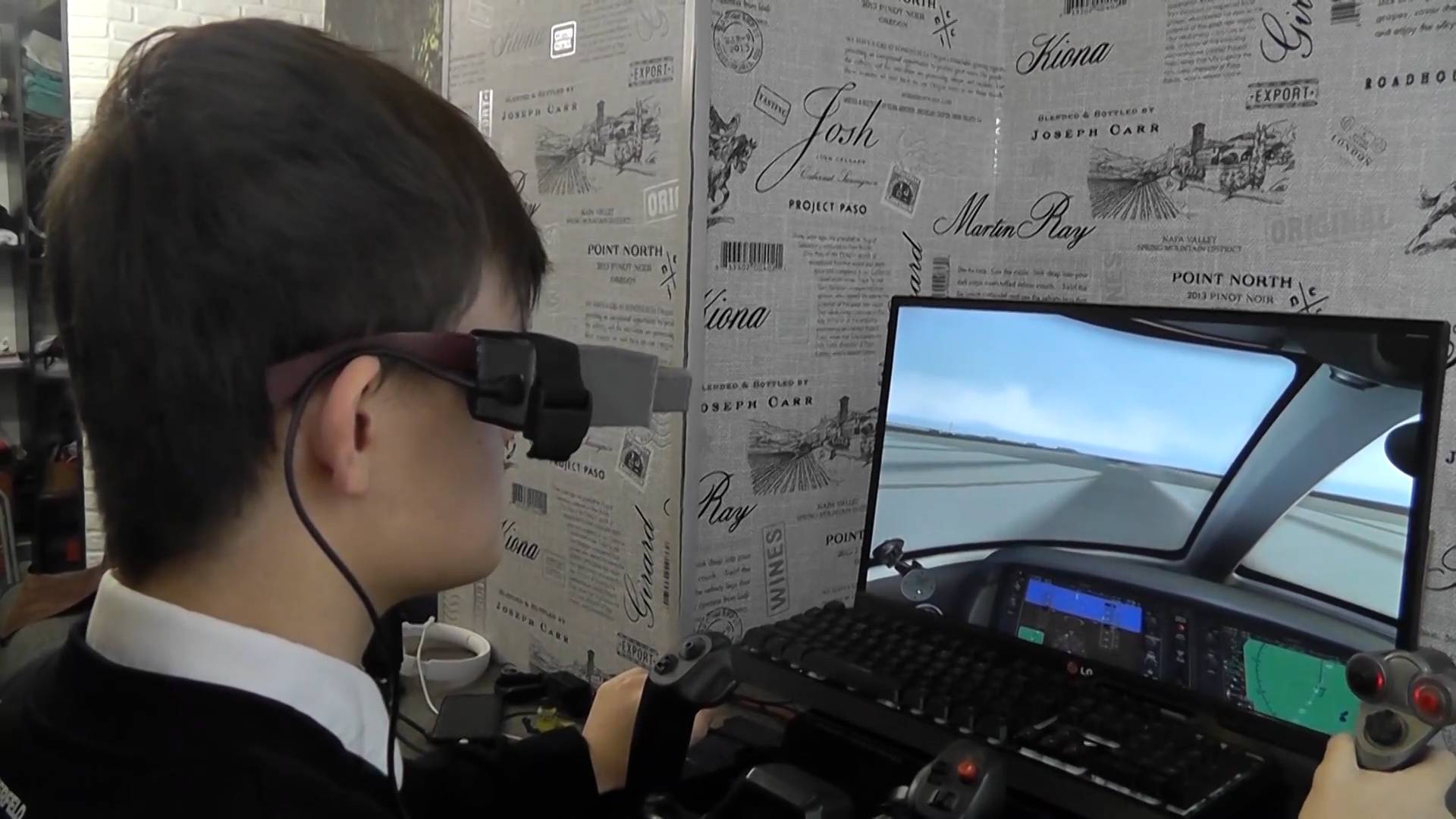 Очки с дополненной реальностью для пилотов изобрел школьник Видео