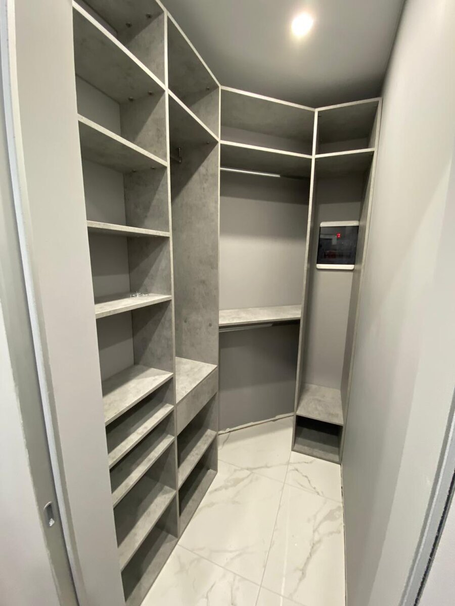 Шкаф — на свалку! Обустраиваем гардеробную на 2х квадратах одежду, можно, гардеробную, место, чтобы, удобно, обувь, шкафа, комфорта, только, нужно, гардеробная, комнате, прихожей, зеркало, через, хватит, места, верхнюю, метров