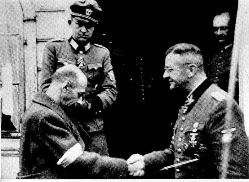 Варшава в 1942 и в августе 1944: новые странности после странной войны Варшава в 1942 и в августе 1944: новые странности после странной войны история