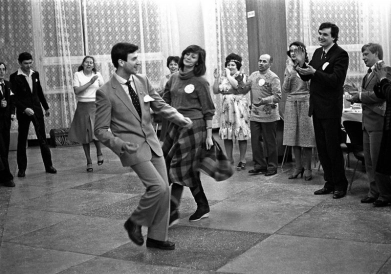 Свадебное торжество по-советски Свадебное торжество по-советски