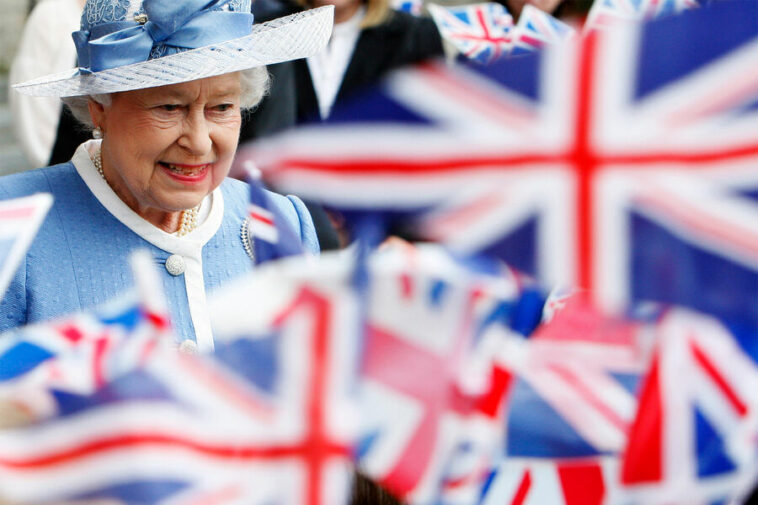 От разрухи до «тэтчеризма» и Brexit: через что прошла Британия при Елизавете II
