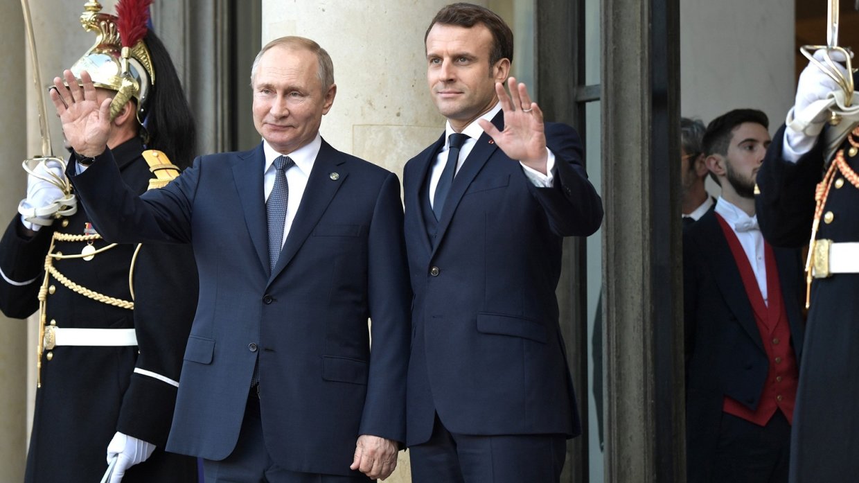 Песков рассказал о беседе на «повышенных тонах» во время саммита в Париже
