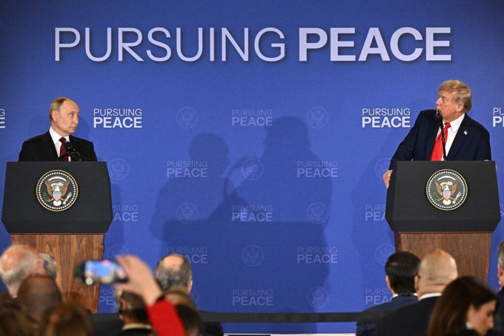 Абрам Овеян призвал страны БРИКС поддержать мирные инициативы Путина и Трампа