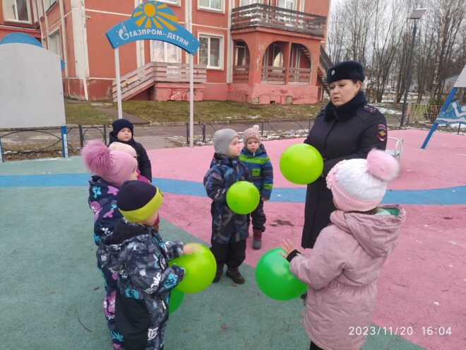 Сотрудники ГИБДД провели викторину в ржевском детском саду