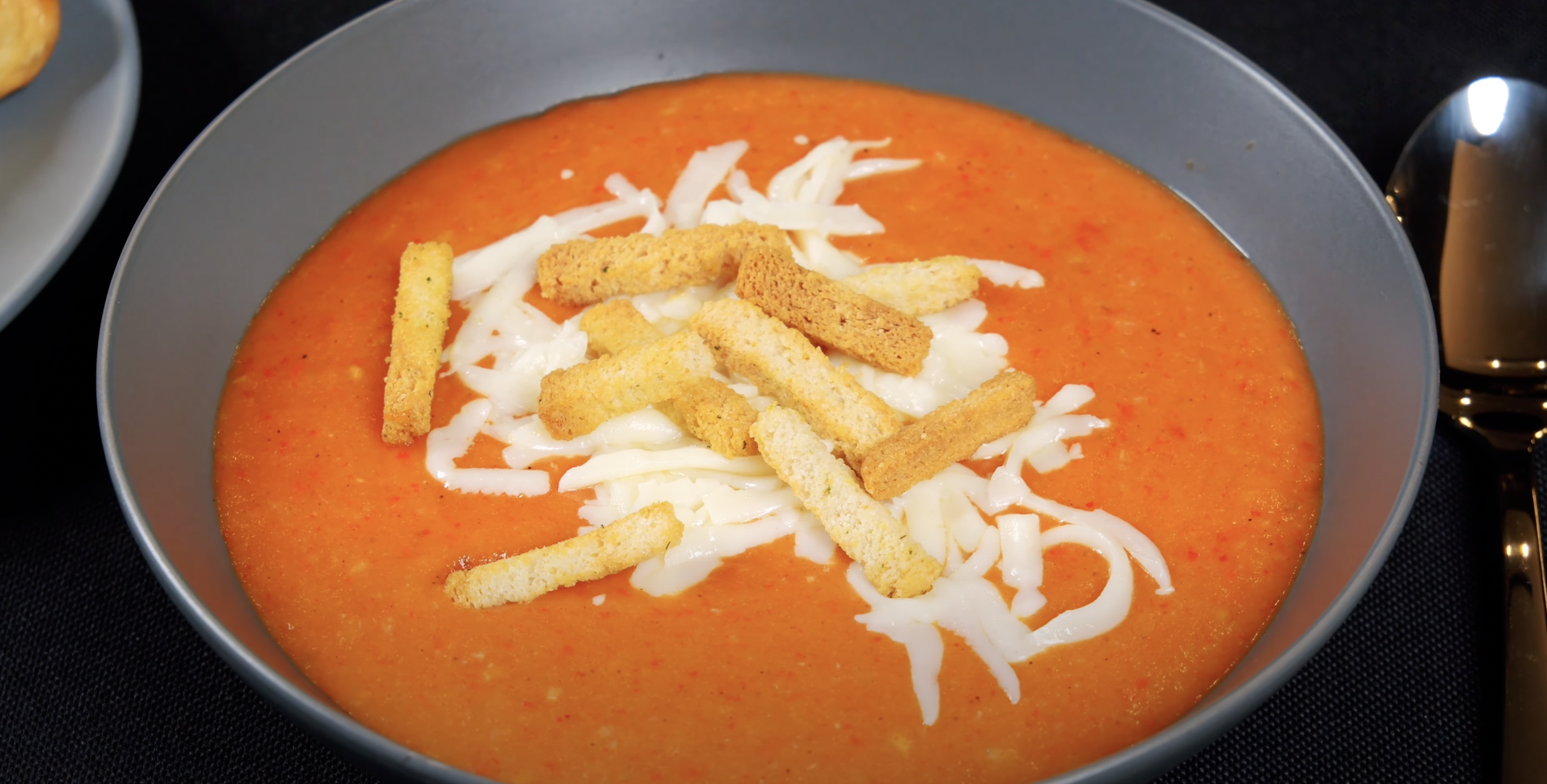 Привезла из отпуска не только приятные впечатления, но и национальный рецепт. Турецкий томатный суп