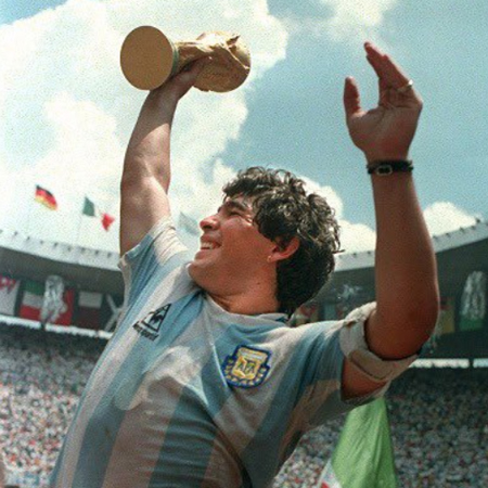 Умер Диего Марадона: реакция Лионеля Месси, Криштиану Роналду и других спортсменов Звезды,Новости о звездах