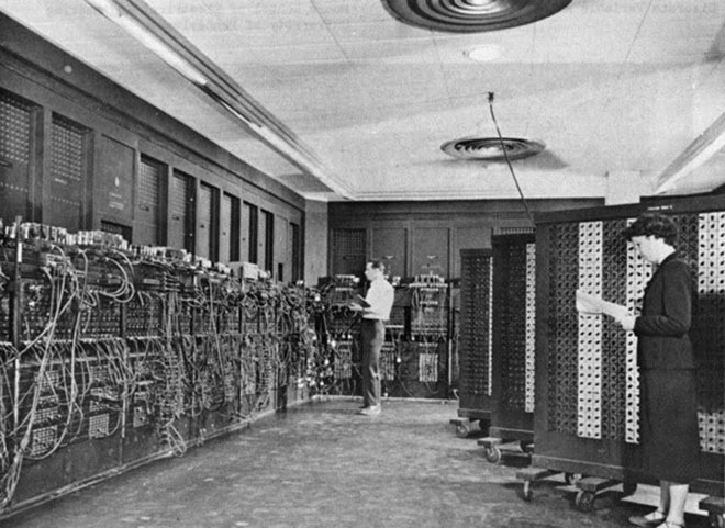 Электронный цифровой интегратор и вычислитель, четвёртый компьютер, построенный в истории, 1946 год