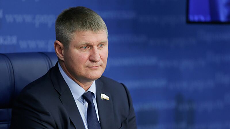 Депутат Шеремет назвал «хамством» заочный арест Киевом российских самолетов
