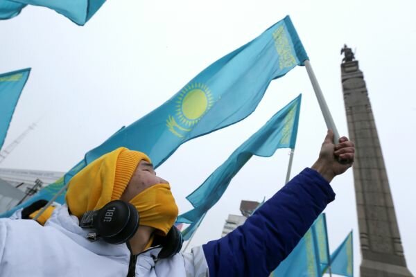 Казахстан чуть было не разделился на три старых Орды, но получил откат под опеку своих соседей
