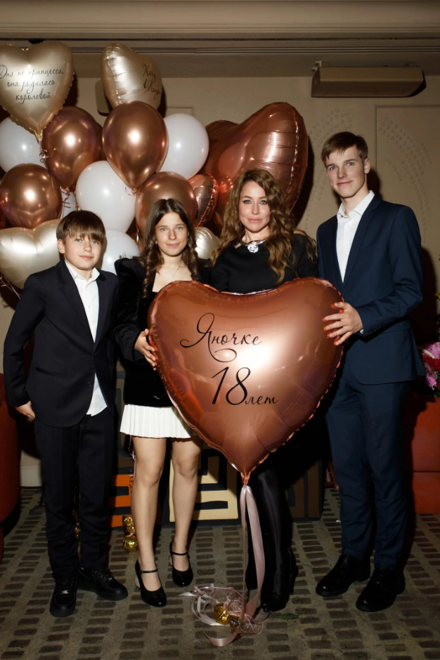 Андрей Аршавин решил наладить отношения с детьми от Юлии Барановской Аршавин, рождения, время, дочерью, Барановская, Андрей, отношениях, футболист, детей, стороны, родилась, своих, Андрея, футболиста, Однако, после, итоге, чтобы, люблю, Барановской