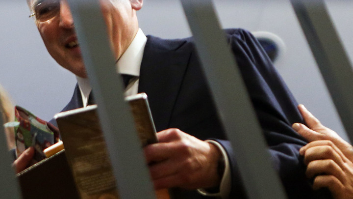 10 МИЛЛИАРДОВ ДОЛЛАРОВ ДЛЯ НЕСИСТЕМНОЙ ОППОЗИЦИИ. ЗА СПИНОЙ НАВАЛЬНОГО ПРИТАИЛСЯ "НОВЫЙ СОРОС"