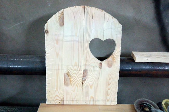 Сделал полочку из дерева в подарок Сделал полочку из дерева в подарок самоделкин