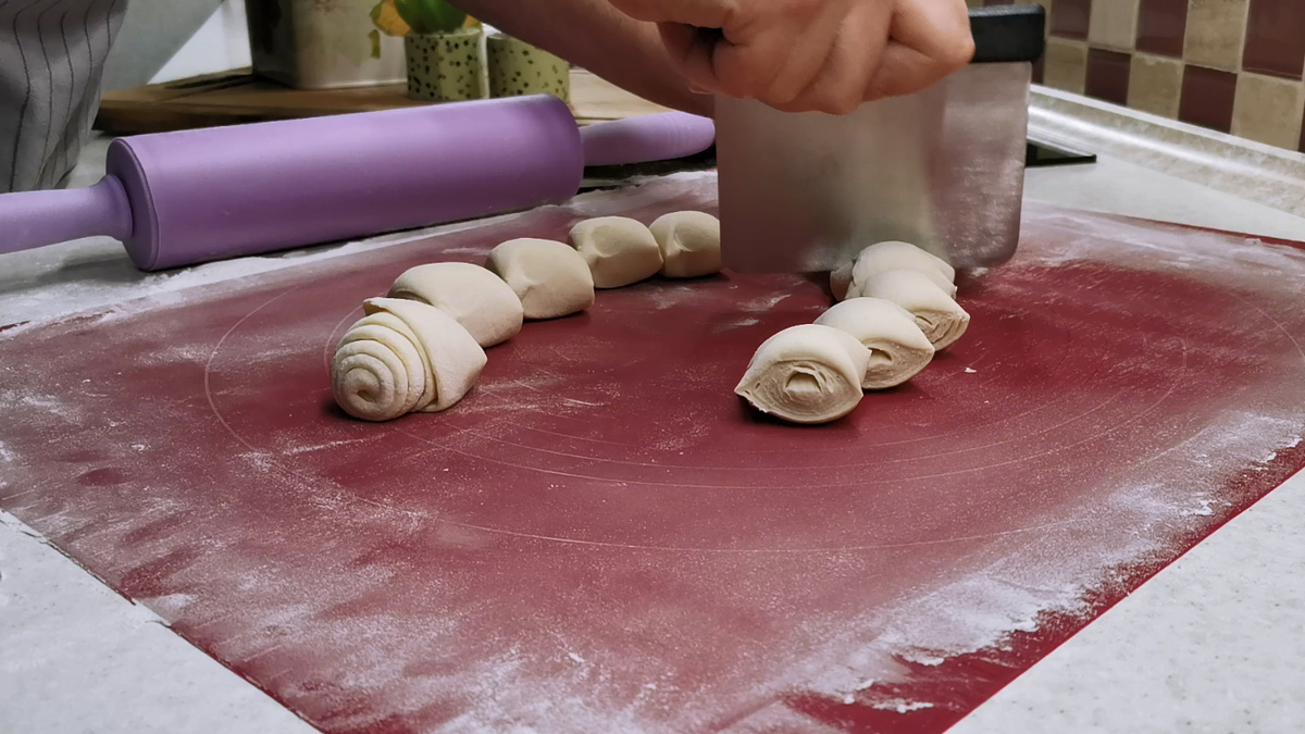 Гости налетают на эту восточную вкуснятину не успев войти. Ничего более вкусного с тыквой даже не придумать. И готовить очень просто! нужно, чтобы, слоеное, тесто, будет, совсем, тыквы, должно, самсу, просто, такой, пирожки, обычно, нарезаем, именно, Чтобы, тыкву, готовить, готовое, замороженное