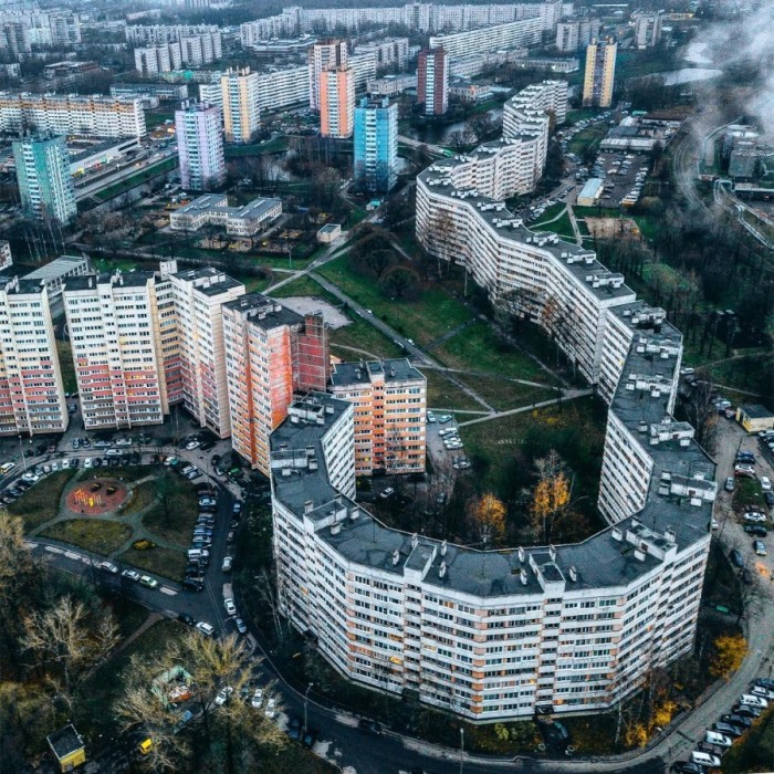 Дом-змея в Питере : Почему рекордно длинное сооружение построили в форме пресмыкающегося Пионерстроя, этажей, «змею», Домзмея, годов, очень, название, расположены, 1970х, здесь, представляет, построили, линии, Домазмеи, только, который, зданий, собой, выглядят, полета