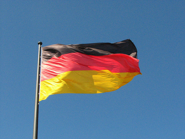    %Флаг Германии© flickr.com / fdecomite
