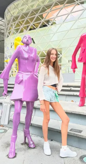 Платье с декольте и кабриолет: дочь Кристины Орбакайте отметила 14-летие в Майами ЗемцоваКлавдия, Орбакайте, Земцова, Клавдии, Кристины, бизнесмена, дочери, также, родителямиКлавдия, живёт, мужем, Единственной, учится, обычной, свободно, американской, школе, рассказывала, говорит, языках