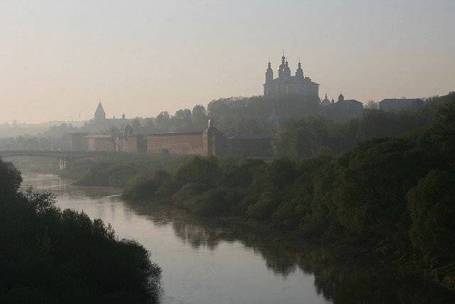 Подвиг Смоленска  история