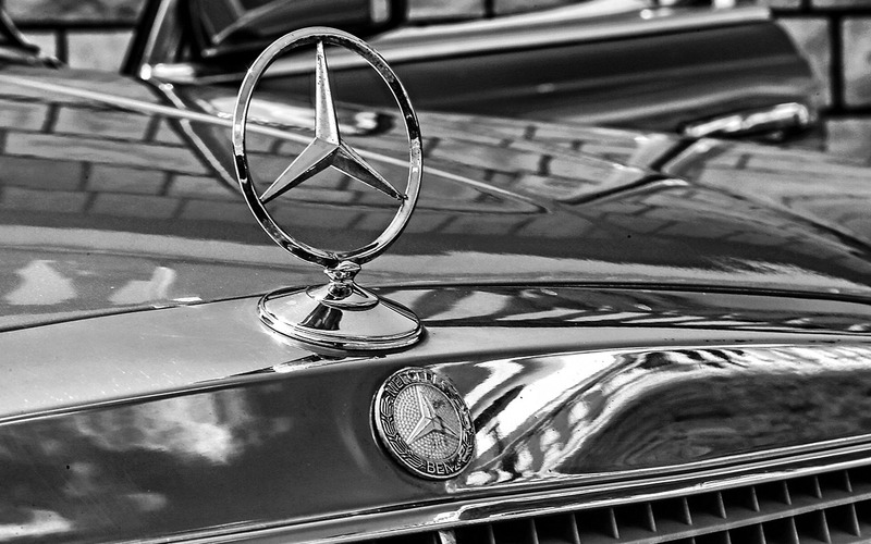 Машина Высоцкого, Карпова и Брежнева: первый в истории S-класс автомобиль