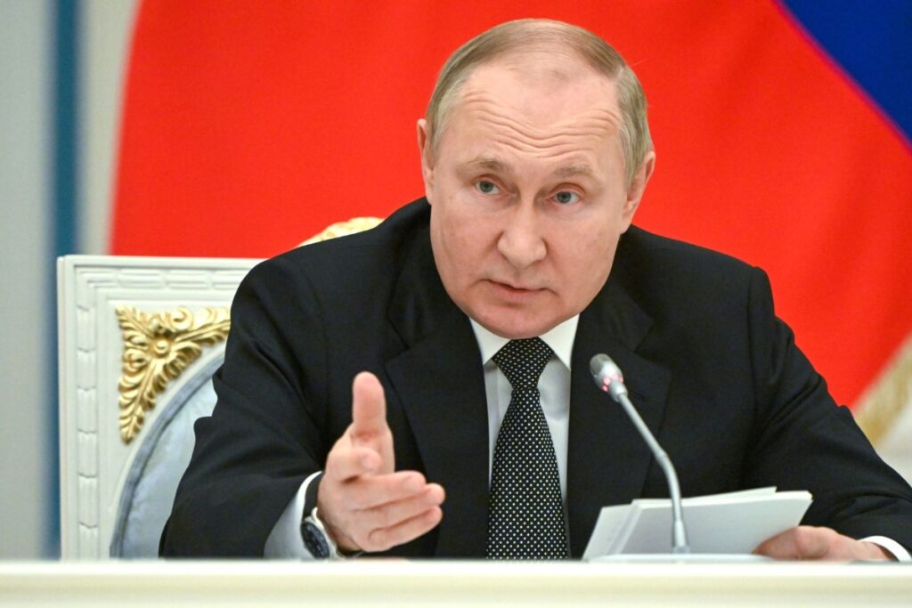 Путин назвал труднопредсказуемой ситуацию в мире