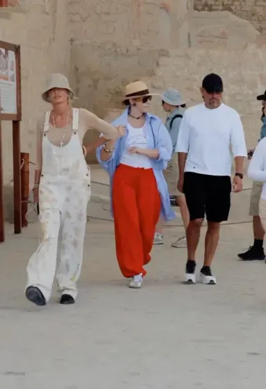 Ксения Собчак и Константин Богомолов, Борис Белоцерковский, Оксана Самойлова и Яна Расковалова проводят время в круизе по Латинской Америке Собчак, СобчакКсения, Ксения, Борис, СамойловаОксана, РасковаловаКсения, участниками, перед, лекцией, РасковаловойКсения, Богомоловым, Богомолов, Оксана, СобчакКонстантин, мужем, Константином, Самойлова, Российские, обувных, RendezVous