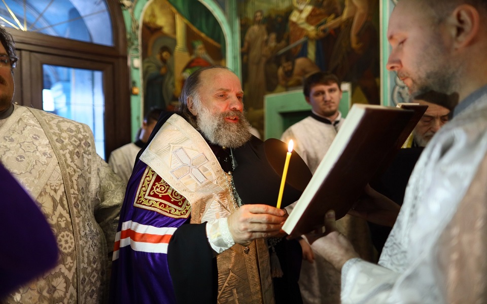 Скопинский епископ Питирим отреагировал стихами на теракт в 