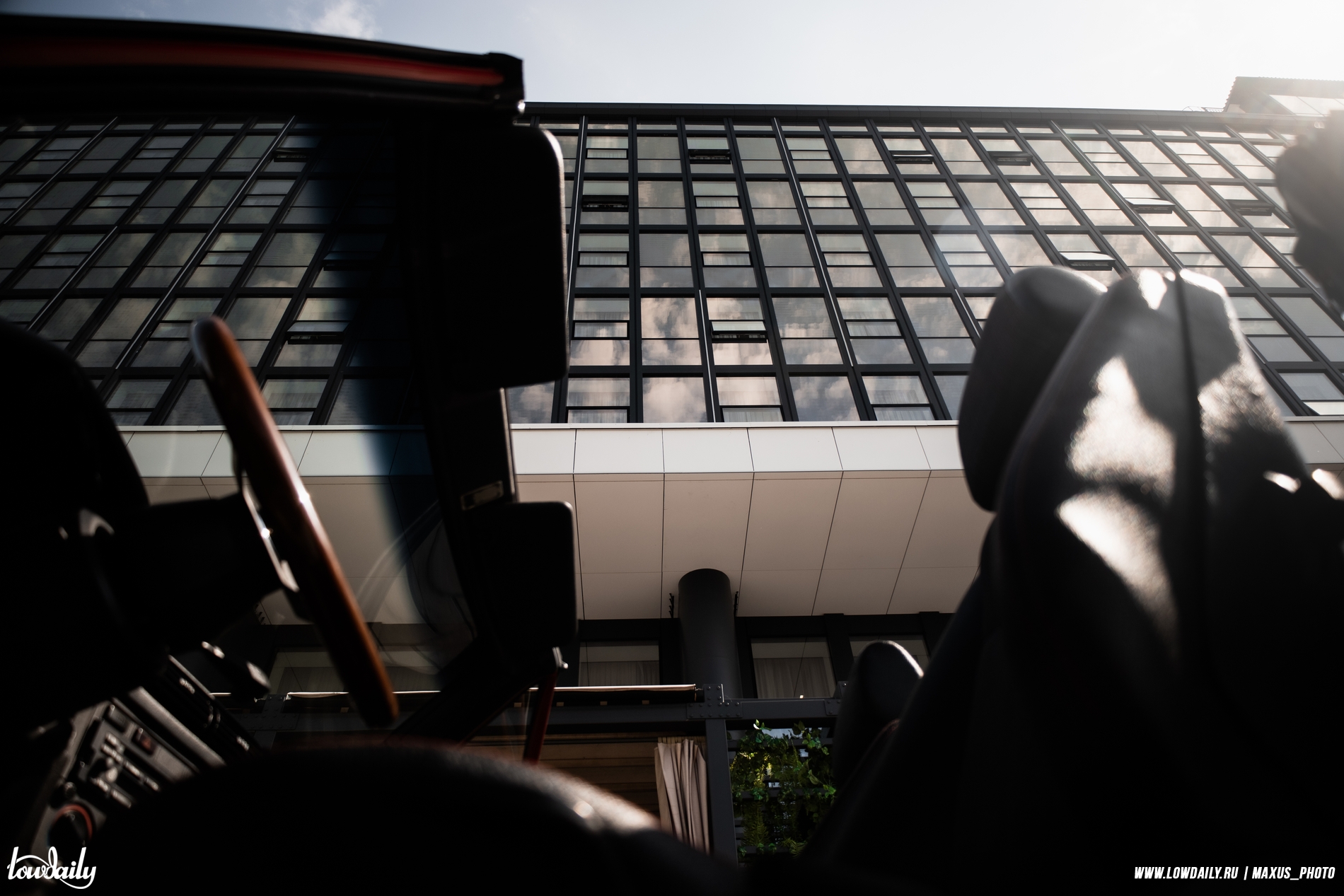 Фотосессия Lowdaily BMW E30 Convertible