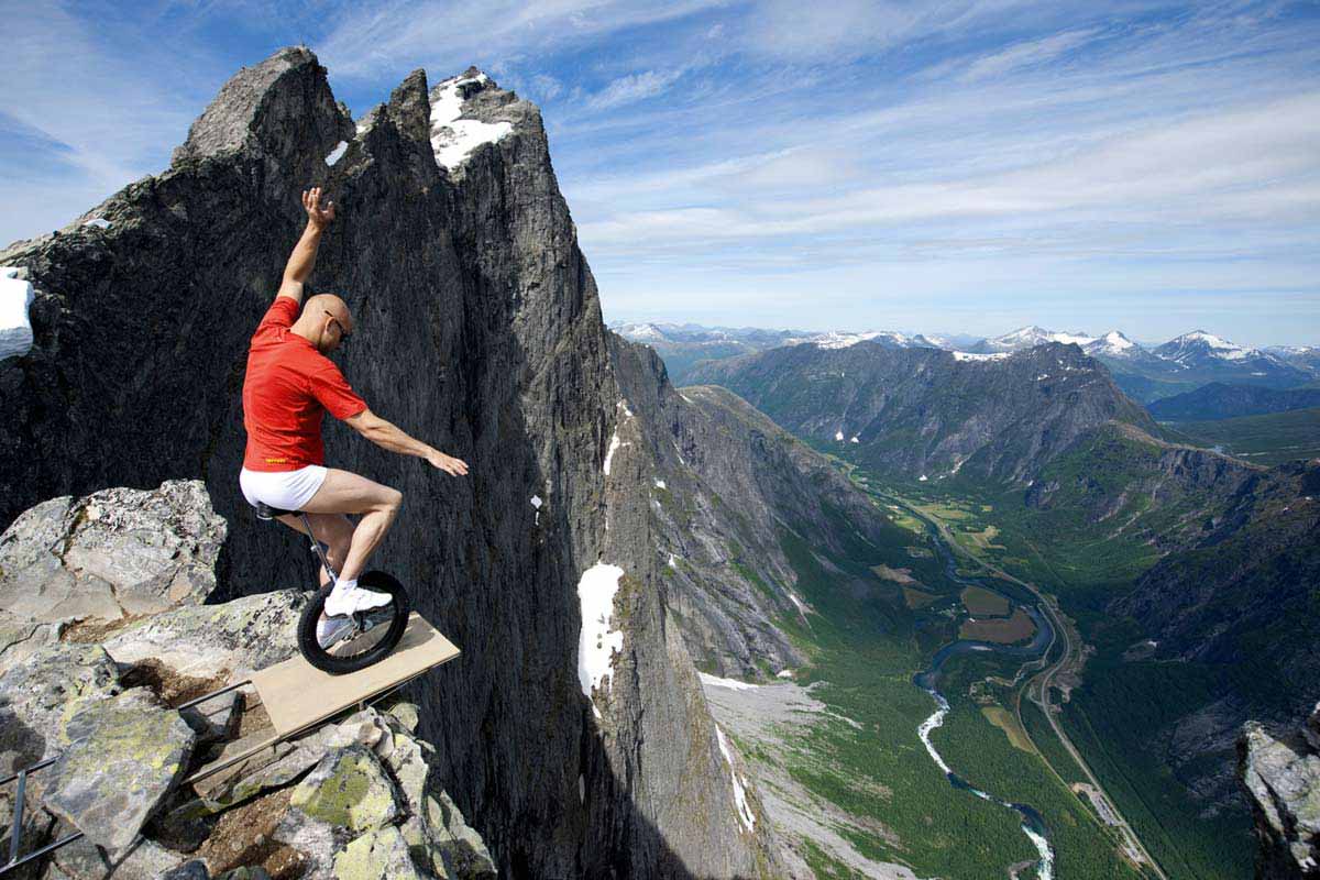 Эскил Роннингсбаккен – трюки на краю Эскил Роннингсбаккен – трюки на краю высота