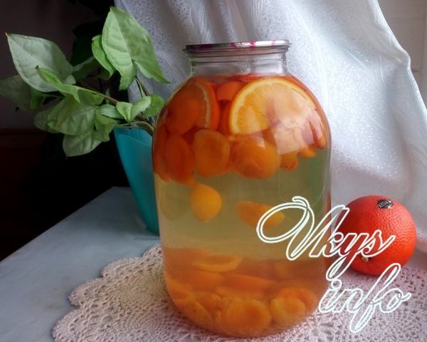 готовим домашнюю фанту из абрикосов и апельсинов на зиму