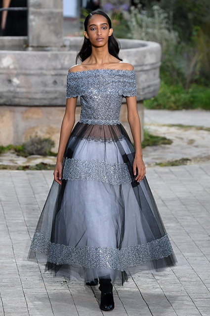 Неделя высокой моды в Париже: Кайя Гербер, Джиджи Хадид и Саша Лусс на показе Chanel Неделя высокой моды в Париже: Кайя Гербер, Джиджи Хадид и Саша Лусс на показе Chanel Новости моды