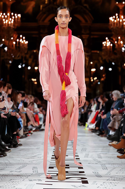 Неделя моды в Париже: Наталья Водянова, Тина Кунаки, Опра Уинфри на показе Stella McCartney осень-зима 20190/2020 Неделя моды в Париже: Наталья Водянова, Тина Кунаки, Опра Уинфри на показе Stella McCartney осень-зима 20190/2020 thereshegrows