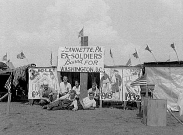 Расстрел  народа в Вашингтоне в 1932-ом году